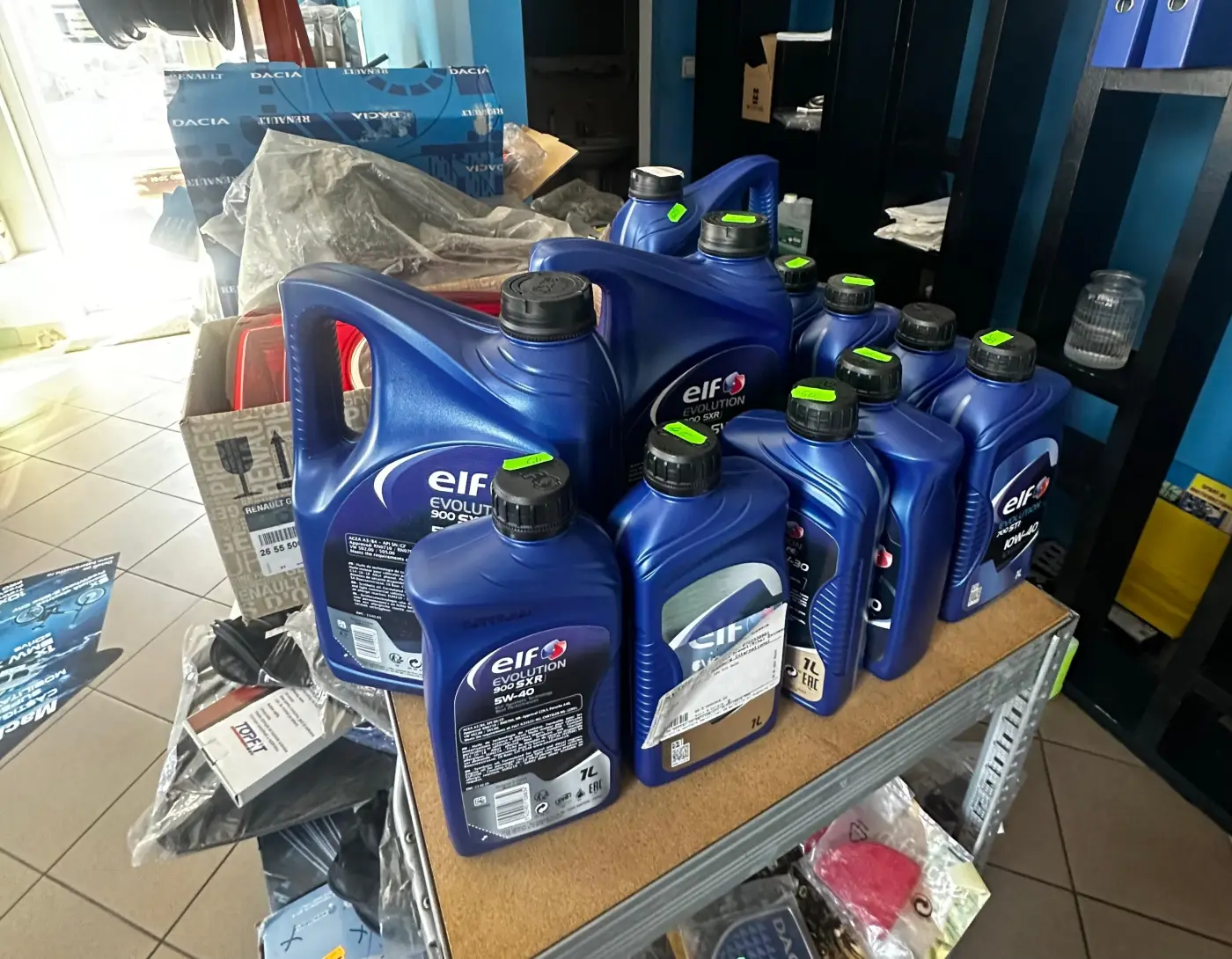 Uleiuri de motor elf Evolution în magazinul de piese auto din Suceava